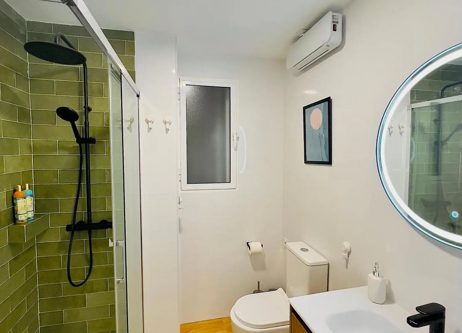 Apartamento Amplio Y Tranquilo A 10 Min Del Centro Málaga 0*,  Espanha