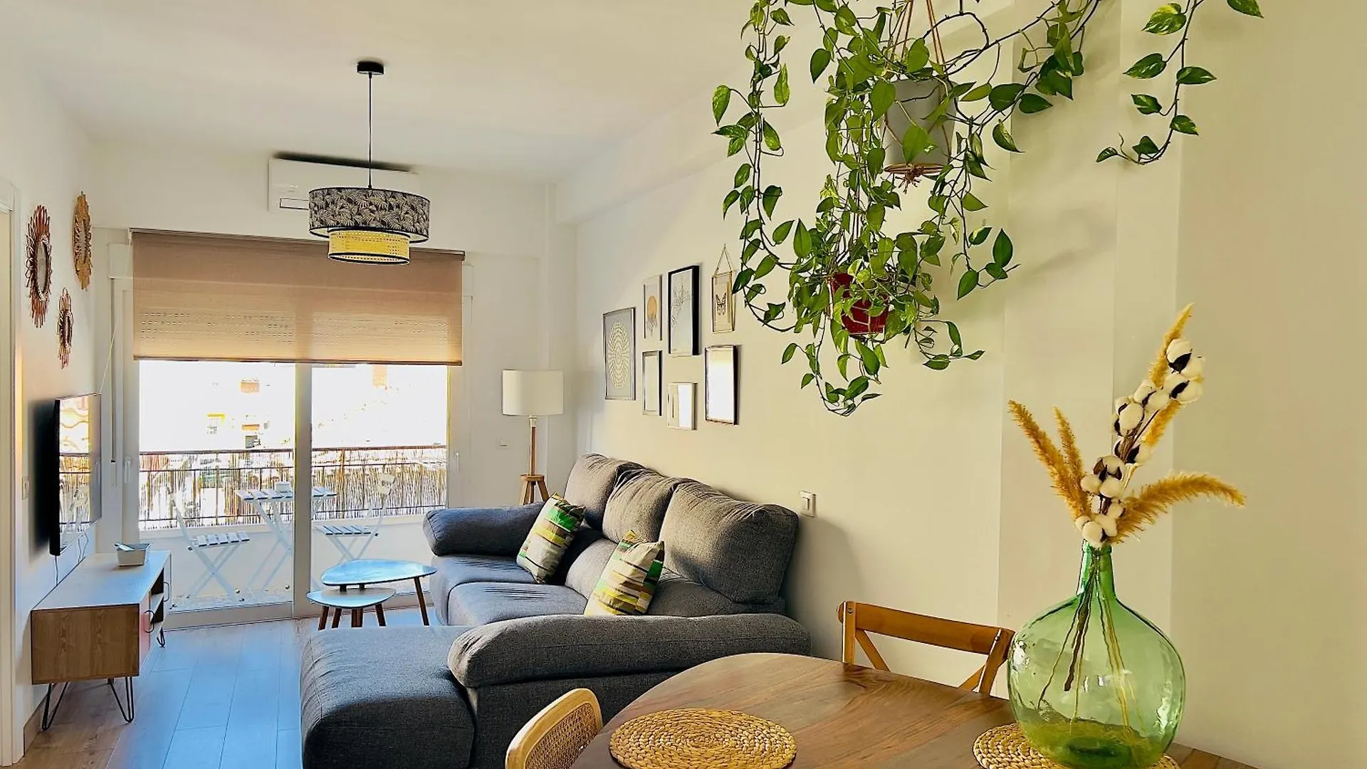 Apartamento Amplio Y Tranquilo A 10 Min Del Centro Málaga